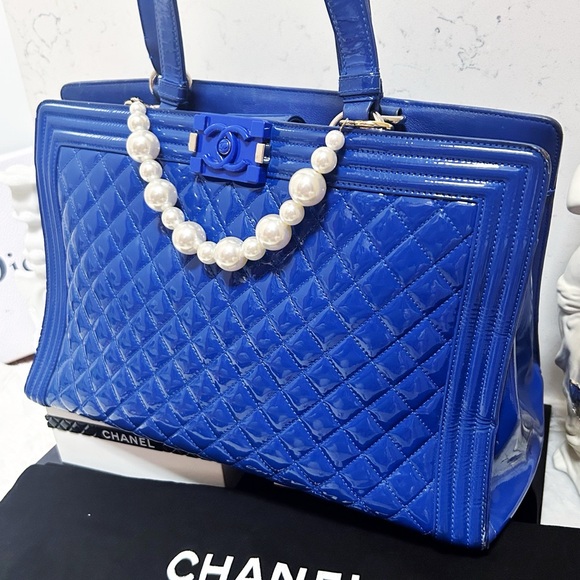CHANEL Handbags - Authentic CHANEL 15C Limited Ed Bright Blue Diamond Quilt Patent Le Boy Tote Bag